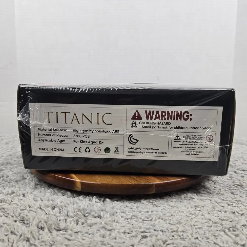 Sealed Tok Moc Titanic 66010 2288pcs  2 In 1 Block Model